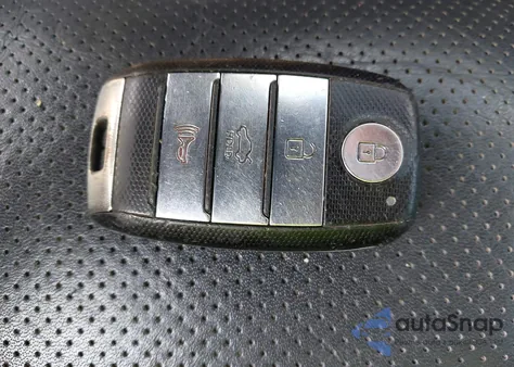 2019 Kia Optima Sx Turbo z USA, uszkodzony, nr VIN 5XXGV4L2XKG288809